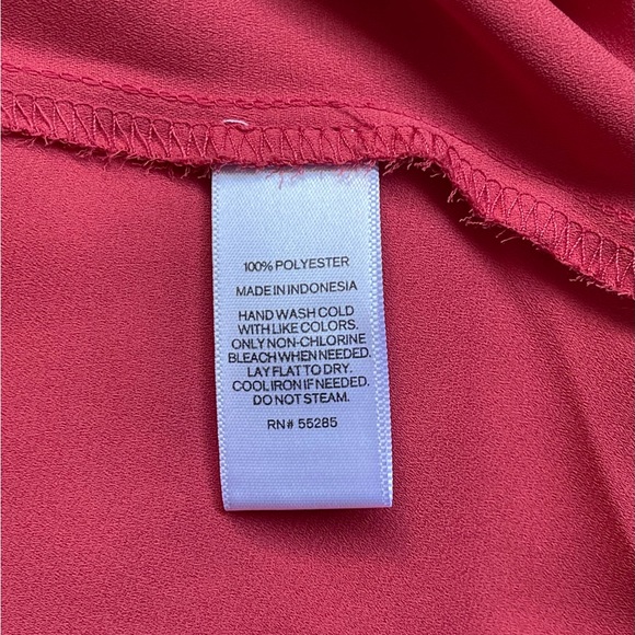 Coral Colored Express Blouse with Lace Cap Sleeves, Cut Out Back, Small, NWOT - Picture 5 of 7